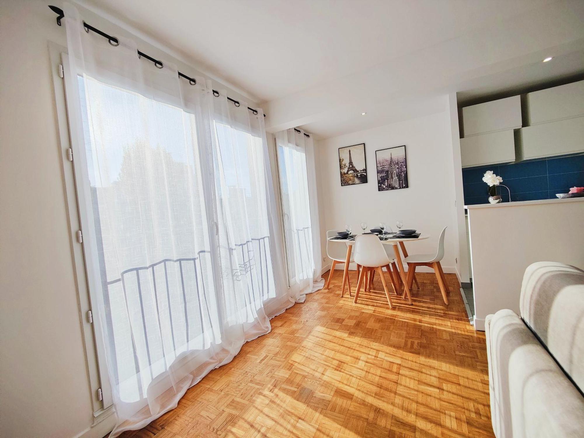 Metro A 2 Minutes Paris Centre Le Marais Apartment Romainville Exterior photo